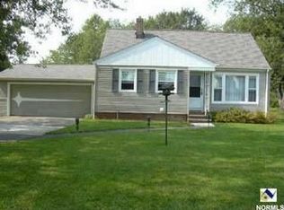 5550 Columbia Dr, Bedford Heights, OH