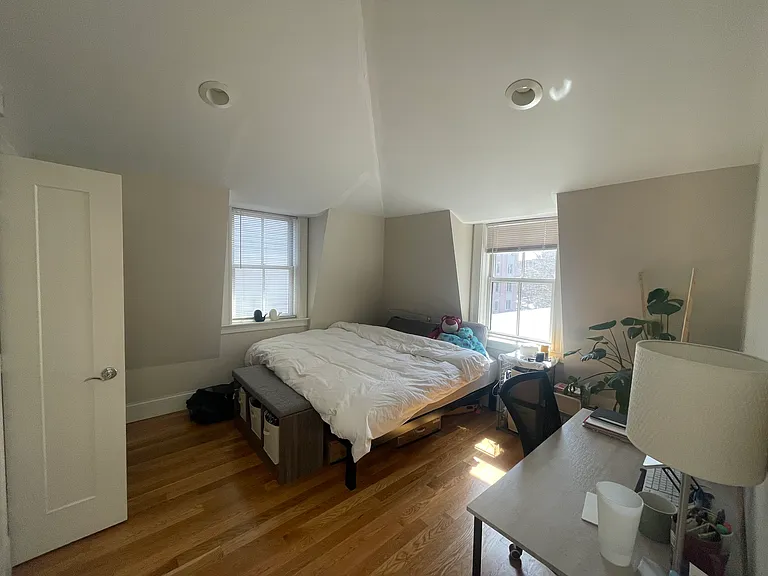 470 Green St #4 — Photo 19