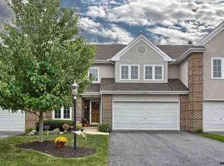2756 Fairway Dr, York, PA 17402