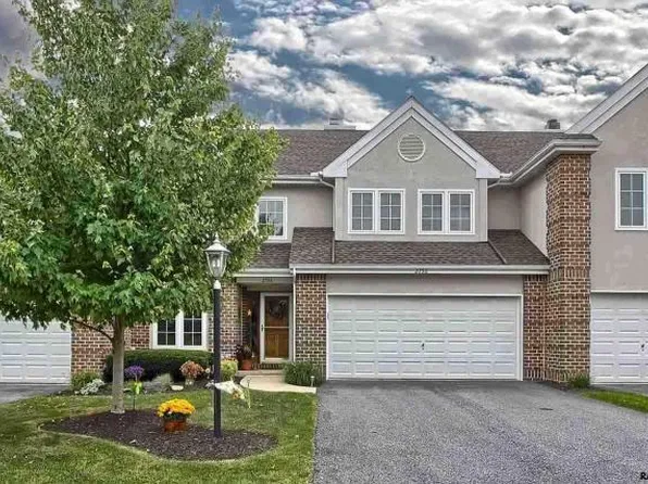 2756 Fairway Dr, York, PA 17402