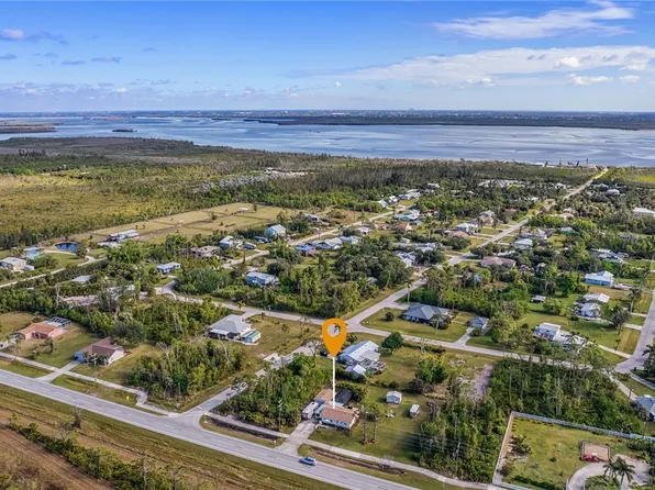 5848 Stringfellow Rd, Saint James City, FL 33956