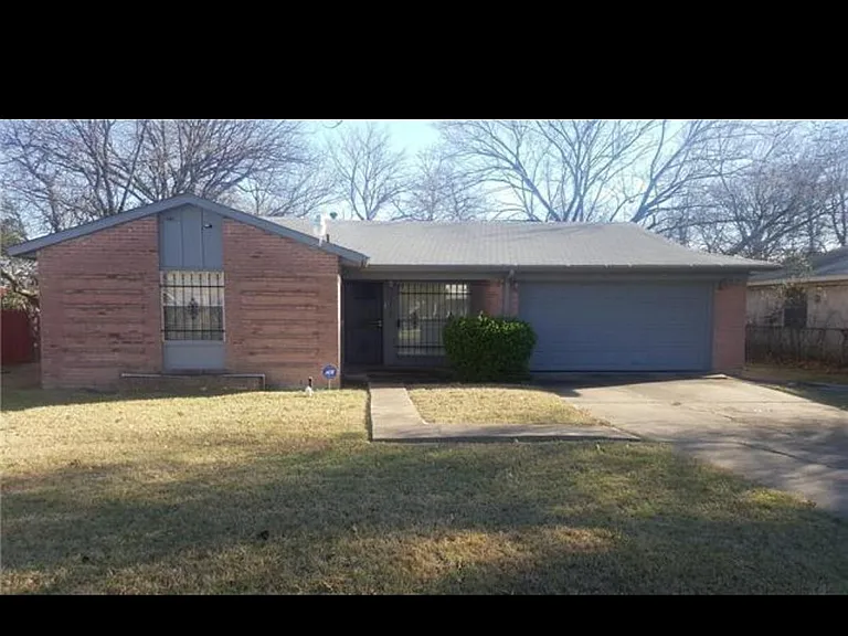 3806 Golden Hills Dr — Photo 1
