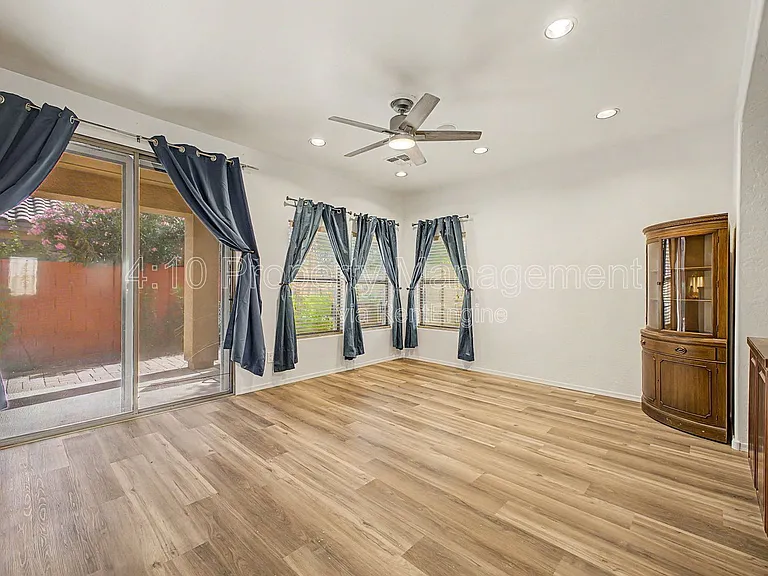 6355 W Sophie Ln — Photo 9