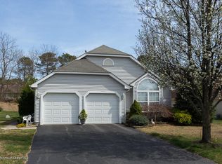 17 Winding River Rd, Lakewood, NJ 08701