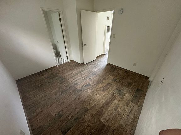 3rd image of 4150 Cleveland Ave APT 15