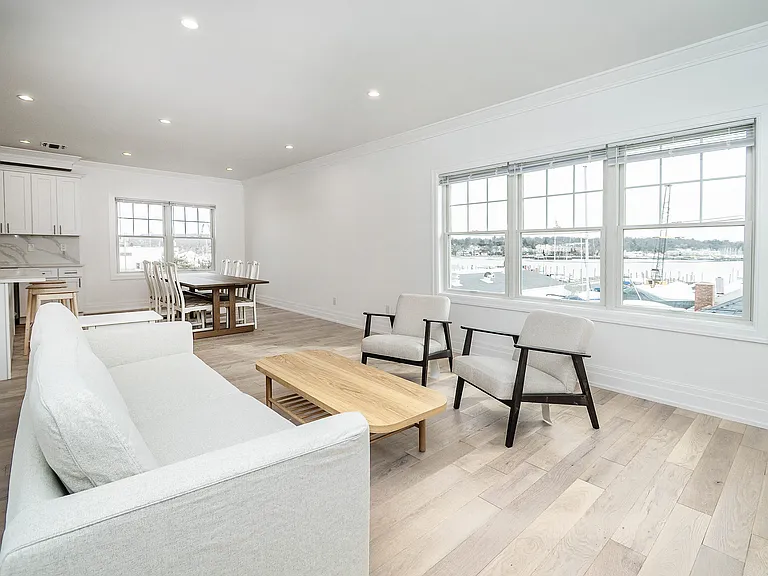 22 Sagamore Hill Dr — Photo 24