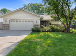 5902 Birchwood St, Shoreview, MN 55126