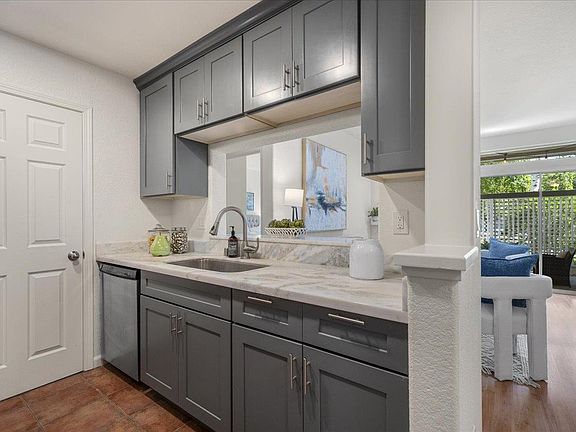 2nd image of 916 Lake Tahoe Ct