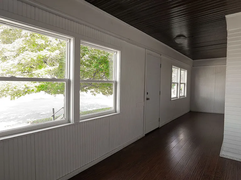 1606 Concordia Ave — Photo 3