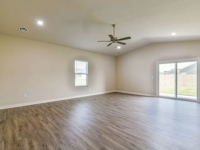 9212 E Hurst St — Photo 10