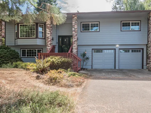 15652 S Henrici Rd, Oregon City, OR 97045
