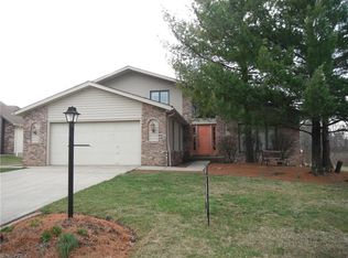 19108 Bennington Dr, Strongsville, OH 44136