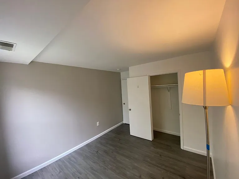 900 M St NW #302 — Photo 12