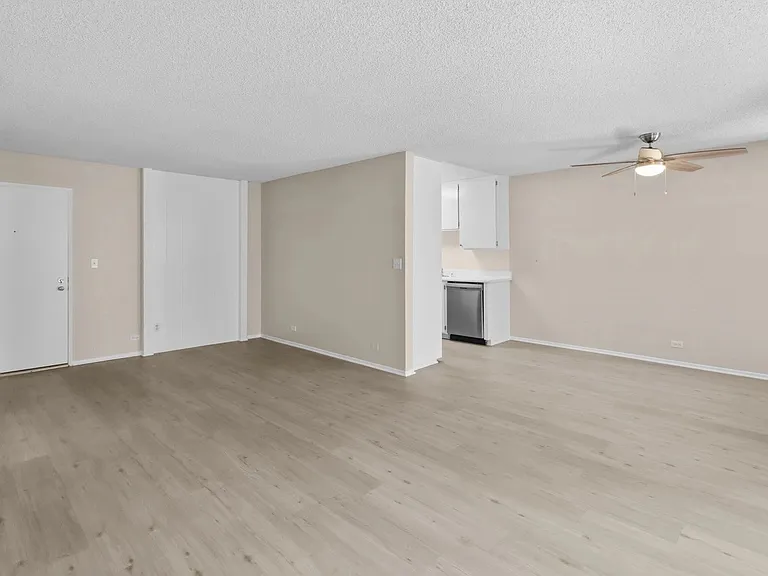 11677-11683 Goshen Ave. Los Angeles CA 90049 — Photo 17