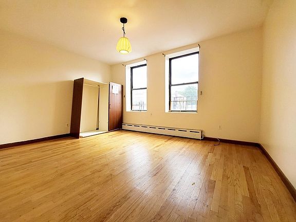 2nd image of 505 Lafayette Ave APT 2