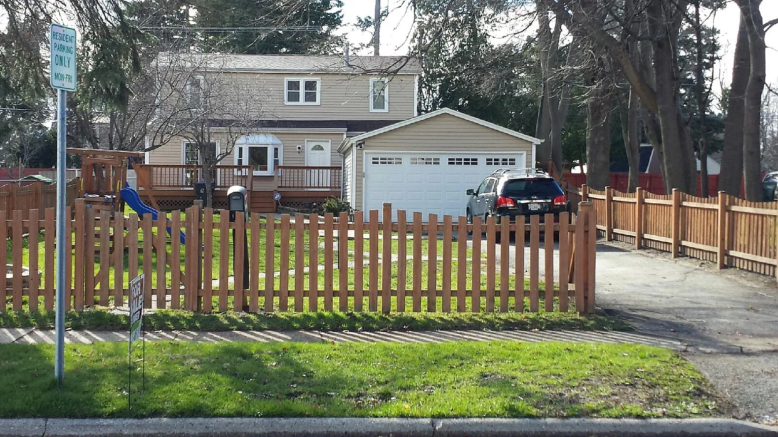 2410 Elisha Ave photo 1