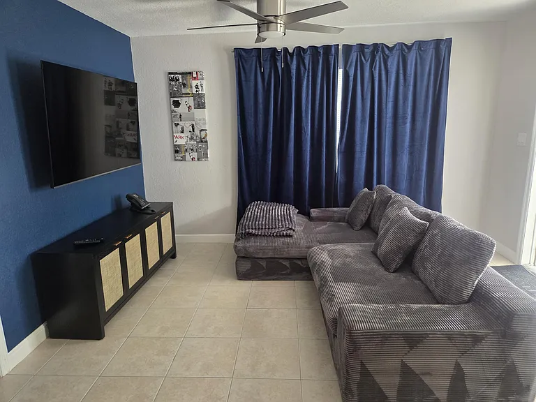 1301 NE 16th Ter #1-9 — Photo 6