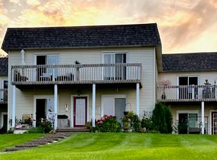 575 N Riverside Ave #8, Saint Clair, MI 48079