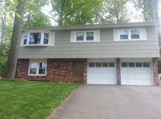9 Wake Forest Trl, Hopatcong, NJ 07843