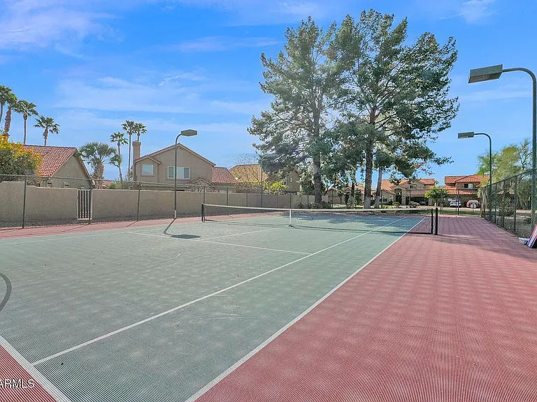 8979 E Gail Rd — Photo 34