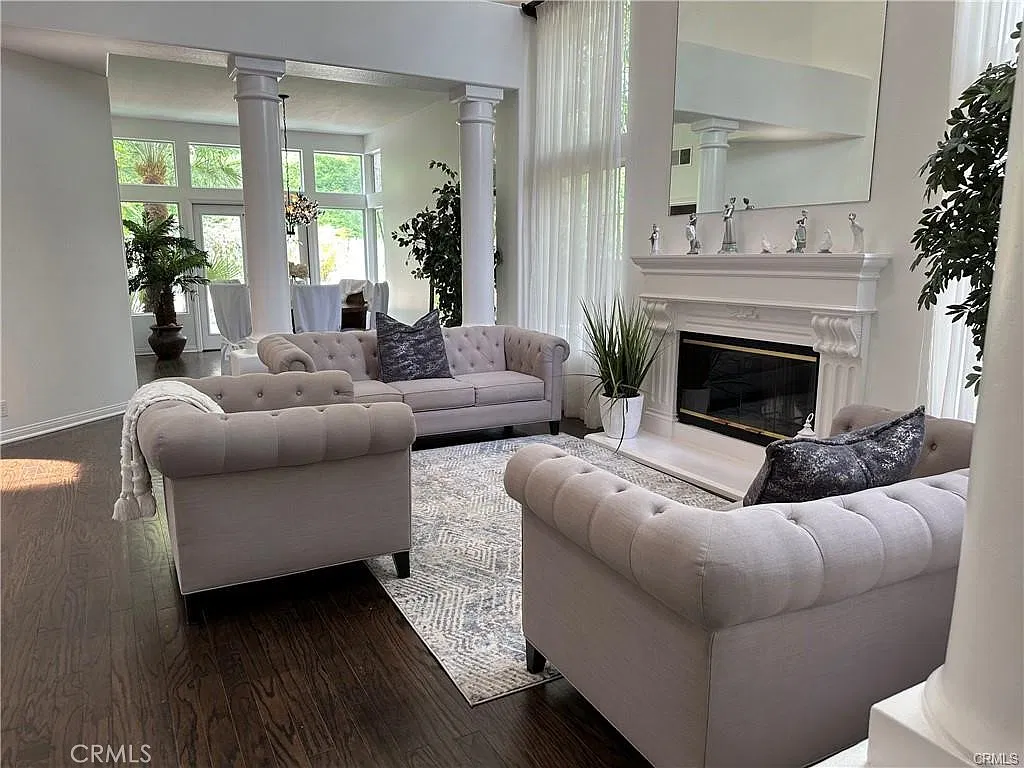 5 bed, 3.5 bath, 3464 sqft, $7,400 — Photo 3