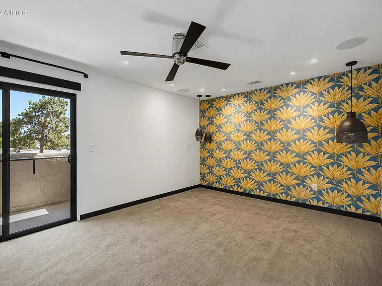 3057 E Rose Ln — Photo 11
