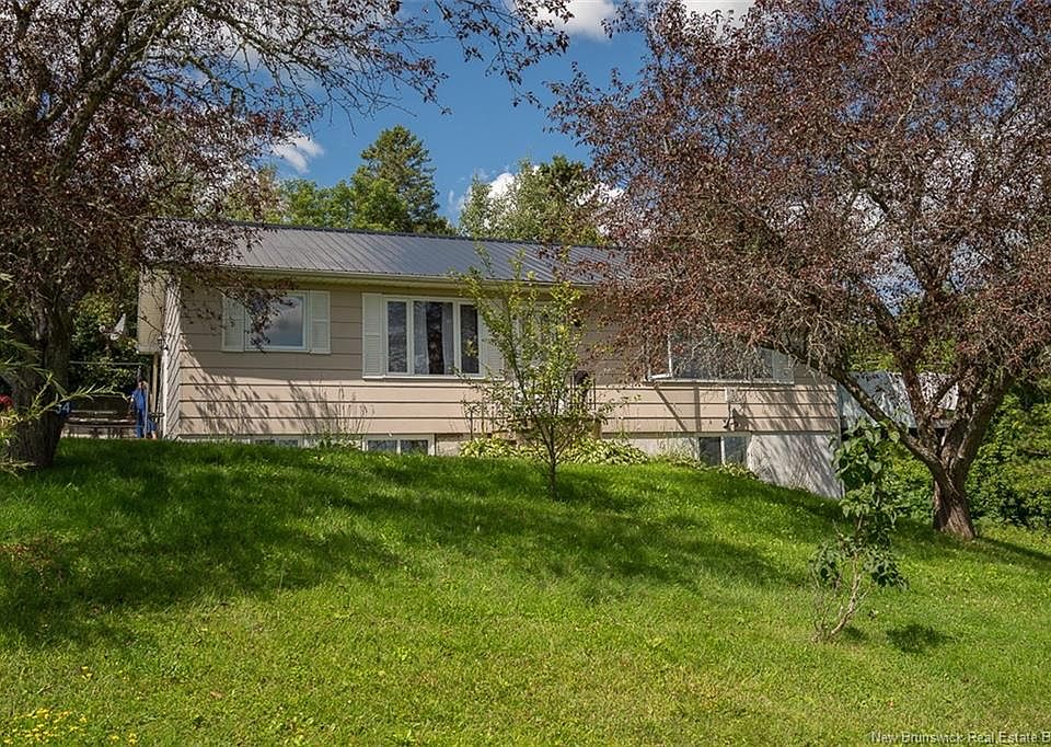 1st image of 34 Stacey Rd