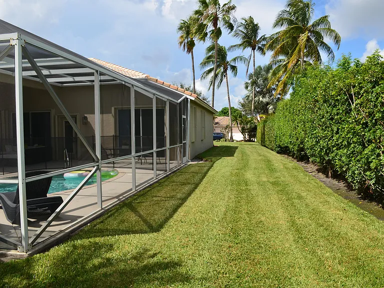 9242 Olmstead Dr — Photo 33