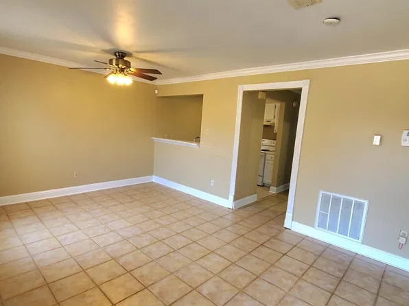 5705 E Texas St APT 147, Bossier City, LA 71111