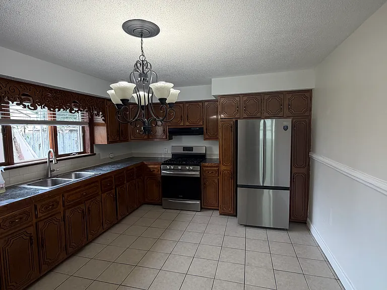 91 E Main St #1 — Photo 10