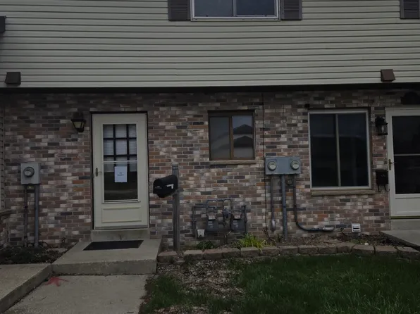 890 Bishop Ct, Fond Du Lac, WI 54935