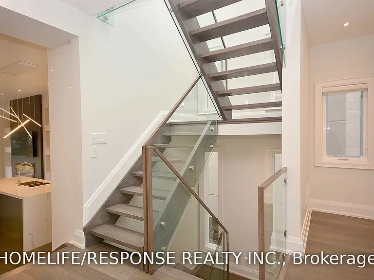 14B Pine Ave N — Photo 13