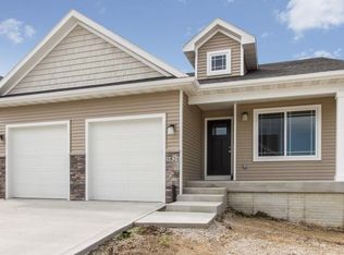 5824 Quarry Dr, Ames, IA 50010