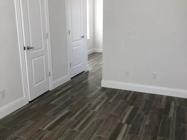 343 Skinner Ln #155, Longview, TX 75605