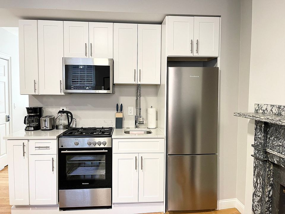 2nd image of 4 Derne St #101