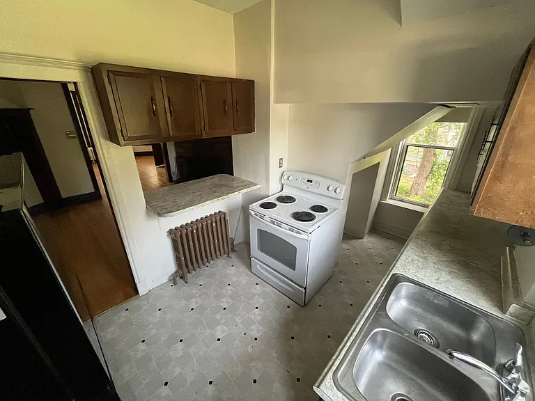 4329-4331 E Superior St — Photo 7