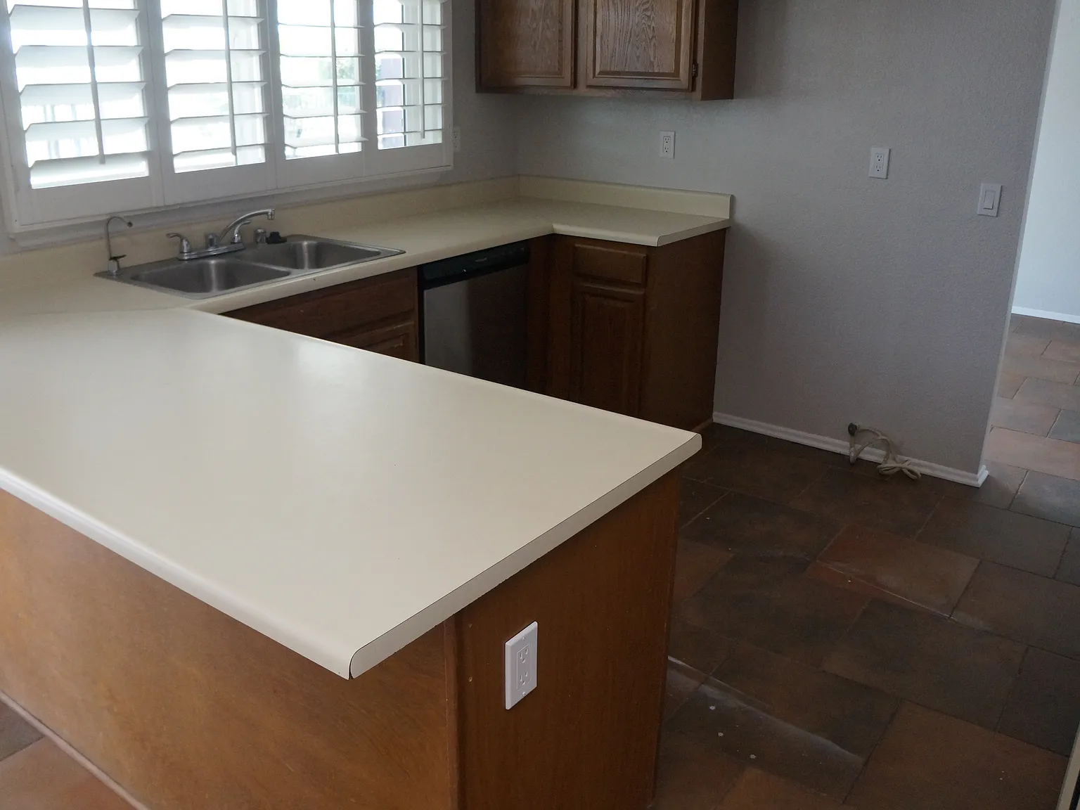 4 bed, $3,300 — Photo 4