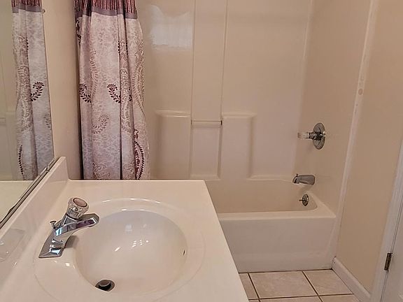 5th image of 323 Poplar St NW