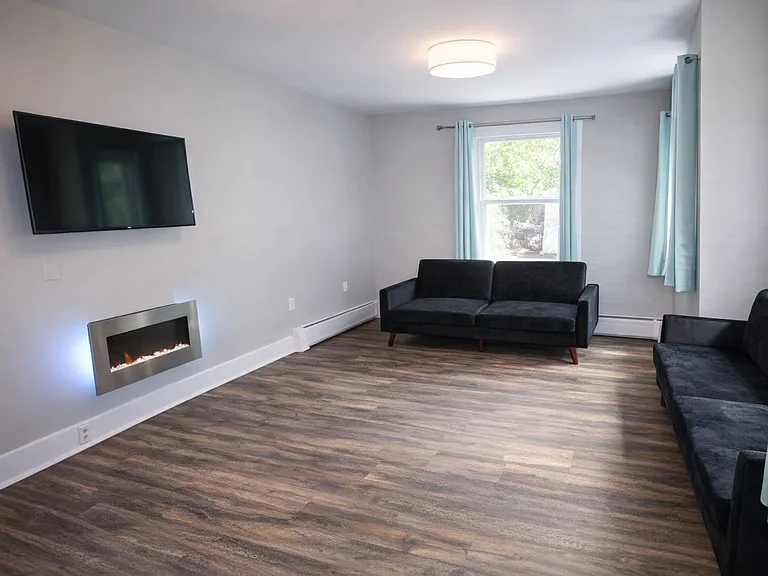 522 Stewart Ave — Photo 17