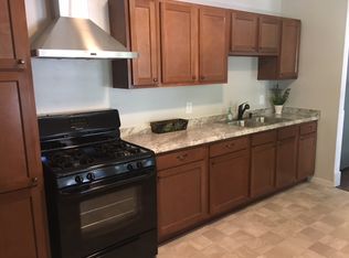 614 Goldenview Dr, Champaign, IL 61821