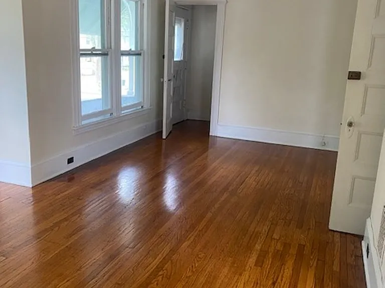 115-17 Trinity Place — Photo 5