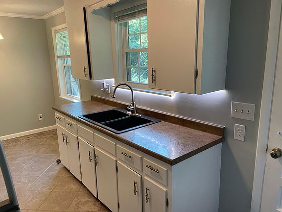 5th image of 1208 Seminole Dr