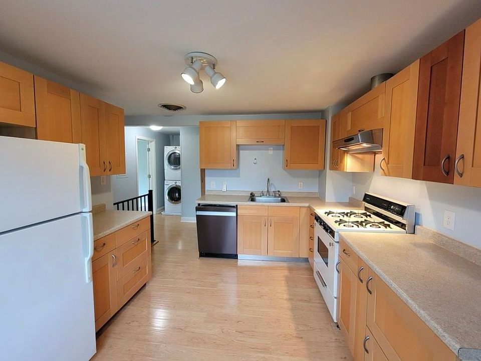 1st image of 2312 32nd Ave S APT 2