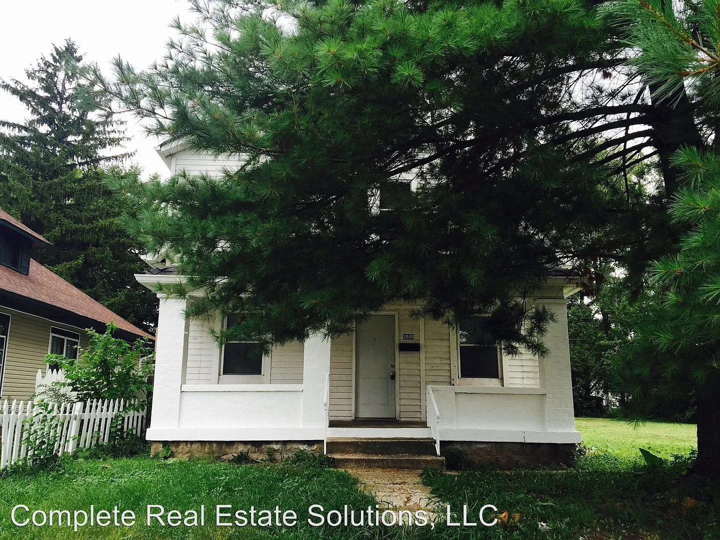 3909 Boulevard Pl photo 1