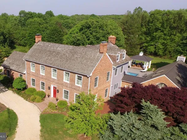 213 Columbia Ln, Stevensville, MD 21666