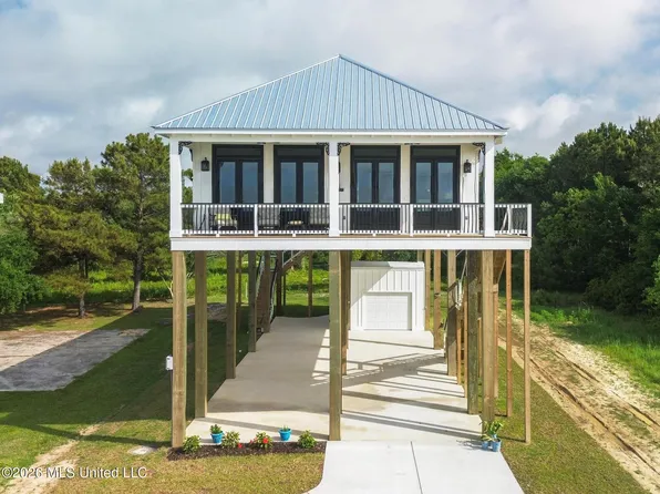 6180 S Beach Blvd, Bay Saint Louis, MS 39520