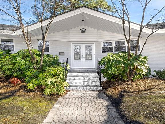 4th image of 7440 Decreny Cir