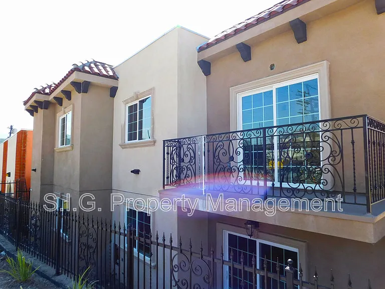10215 Tujunga Canyon Blvd #106 — Photo 7