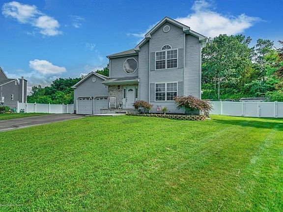 4th image of 125 Pin Oak Ct