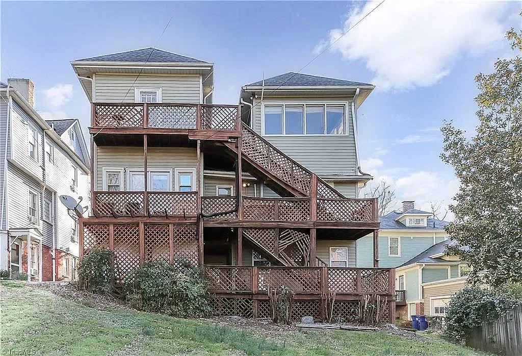 1 bed, 725 sqft, $1,285 — Photo 2